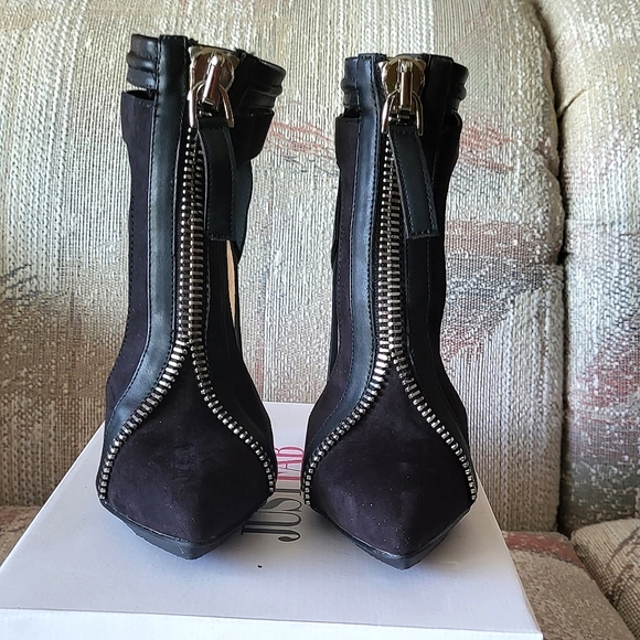 NIB JUSTFAB Dhalian Women's Black Stiletto Shoes with Front Zipper Size 7.5 - Picture 2 of 6